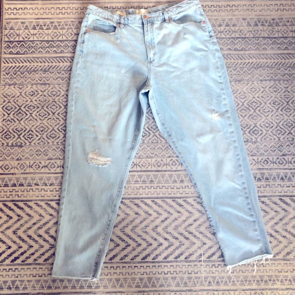 Universal Thread Light Blue High Rise Women Jeans